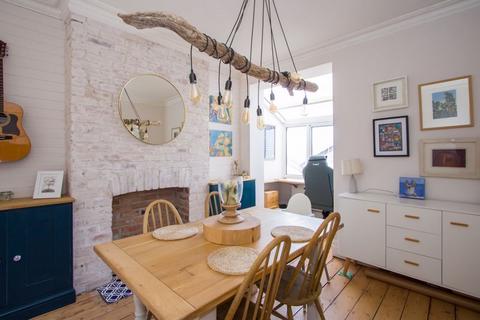 3 bedroom terraced house for sale, West Terrace, Penarth