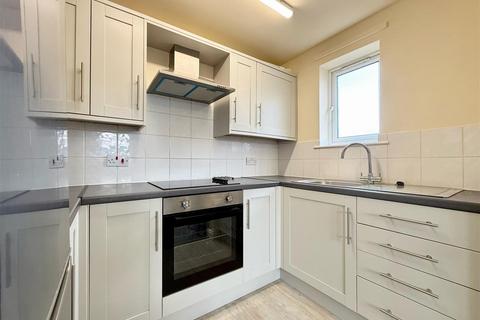 1 bedroom flat to rent, Avenue Road, Whittington Moor
