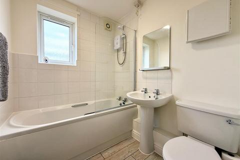 1 bedroom flat to rent, Avenue Road, Whittington Moor