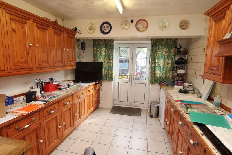 Dining kitchen...