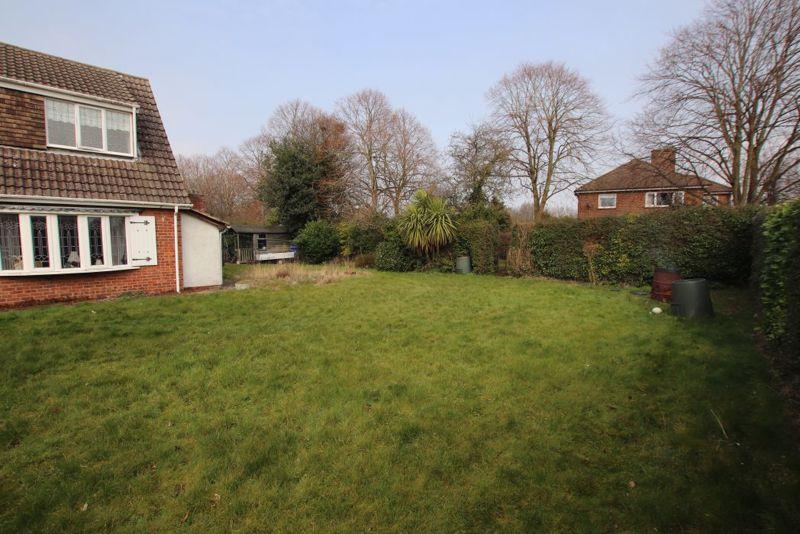 Exterior photo 2