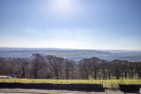 38 Roils Head Road, Halifax, HX2 0LH