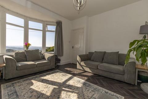 38 Roils Head Road, Halifax, HX2 0LH
