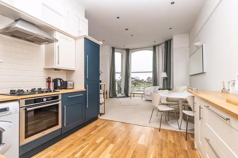 2 bedroom flat for sale, South Parade, Southsea