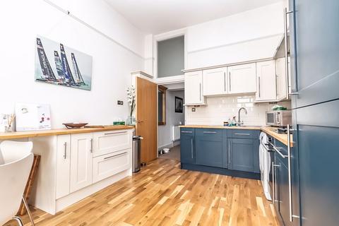 2 bedroom flat for sale, South Parade, Southsea