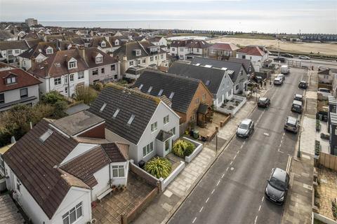 5 bedroom detached house for sale, Tandridge Road, Hove