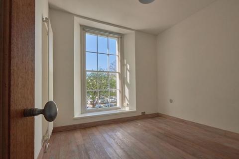 Flat 3, 4 Richmond Road, Exeter, EX4 4JA
