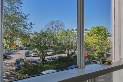 Flat 3, 4 Richmond Road, Exeter, EX4 4JA
