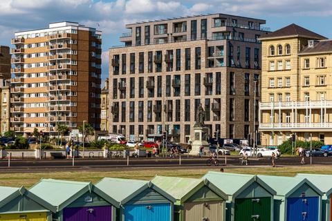 2 bedroom flat for sale, Plot 2.08 at Grand Avenue, King's House Hove, Grand Avenue, Hove BN3