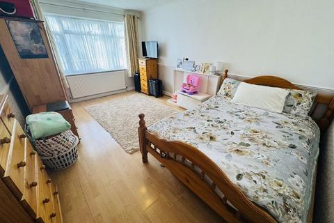 undefined, Godfrey Avenue, Northolt