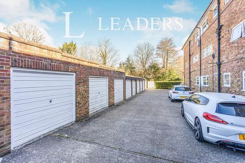 2 bedroom flat to rent, Queens Court, Queens Road