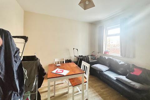 4 bedroom house share to rent, Room 3, Stanley Street, NN2 6DE