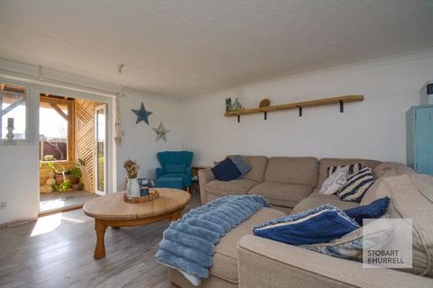 4 bedroom semi-detached house for sale, Ostend Road, Norwich NR12