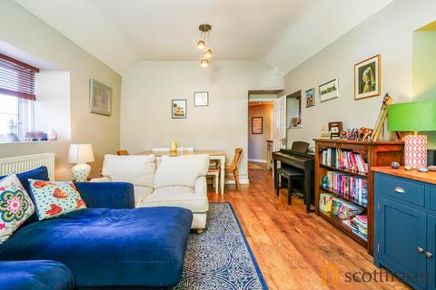 2 bedroom flat to rent, Woodgreen, Witney OX28 1DD