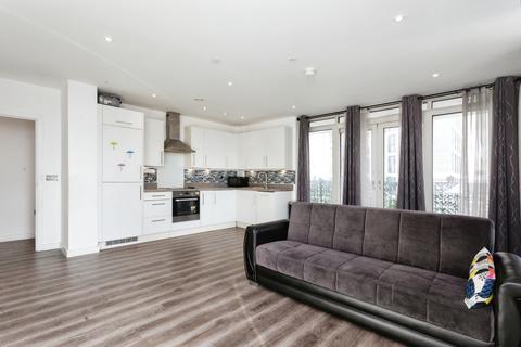 2 bedroom flat to rent, Hutton Court