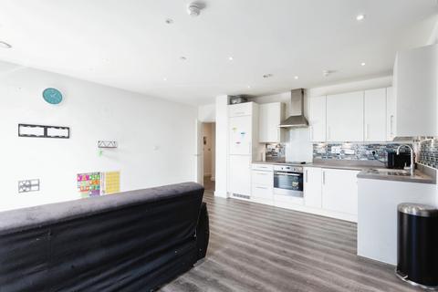 2 bedroom flat to rent, Hutton Court
