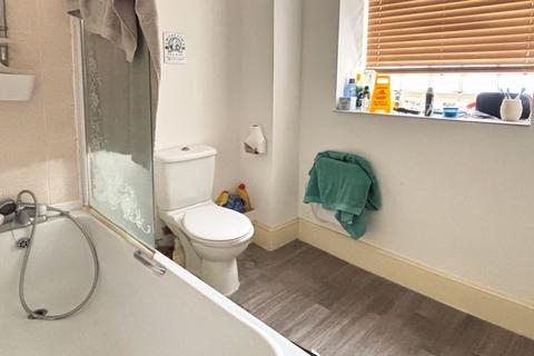 1 bedroom apartment for sale, The Crescent, Gloucester