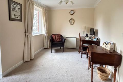1 bedroom apartment for sale, Cathedral Court, London Road, Gloucester