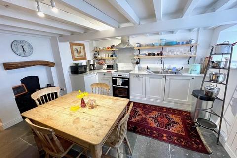 2 bedroom terraced house for sale, Chapel Street Square, Llangollen