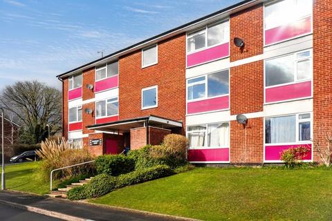 2 bedroom flat for sale, Rosemary Court, High Wycombe HP12