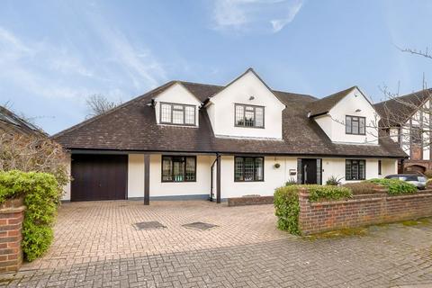 6 Bridgewater Close, Chislehurst, BR7 6QU