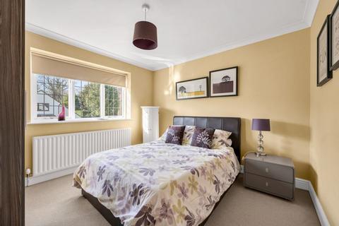 6 Bridgewater Close, Chislehurst, BR7 6QU