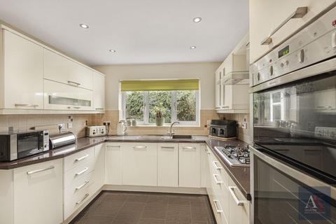 4 bedroom detached house for sale, Botesworth Green, Milnrow, OL16 3PJ