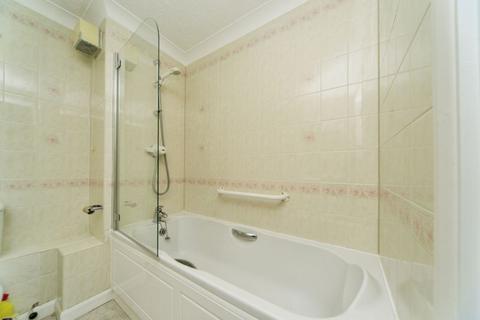 2 bedroom retirement property for sale, 10a Granville Road, Eastbourne BN20