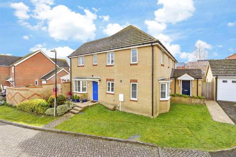 3 bedroom semi-detached house for sale, Thistledown, Deal CT14