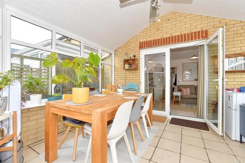 3 bedroom semi-detached house for sale, Thistledown, Deal CT14
