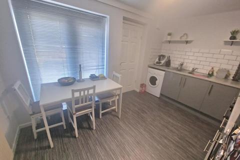 2 bedroom end of terrace house to rent, Pen Y Garn, Pentrechwyth