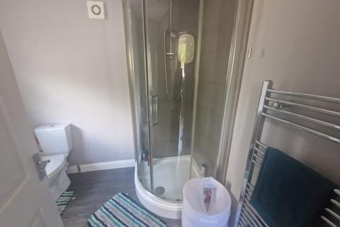 2 bedroom end of terrace house to rent, Pen Y Garn, Pentrechwyth