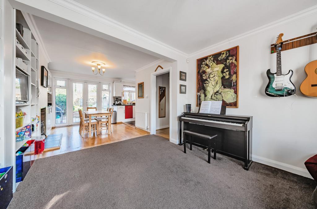 Sitting/Dining Room