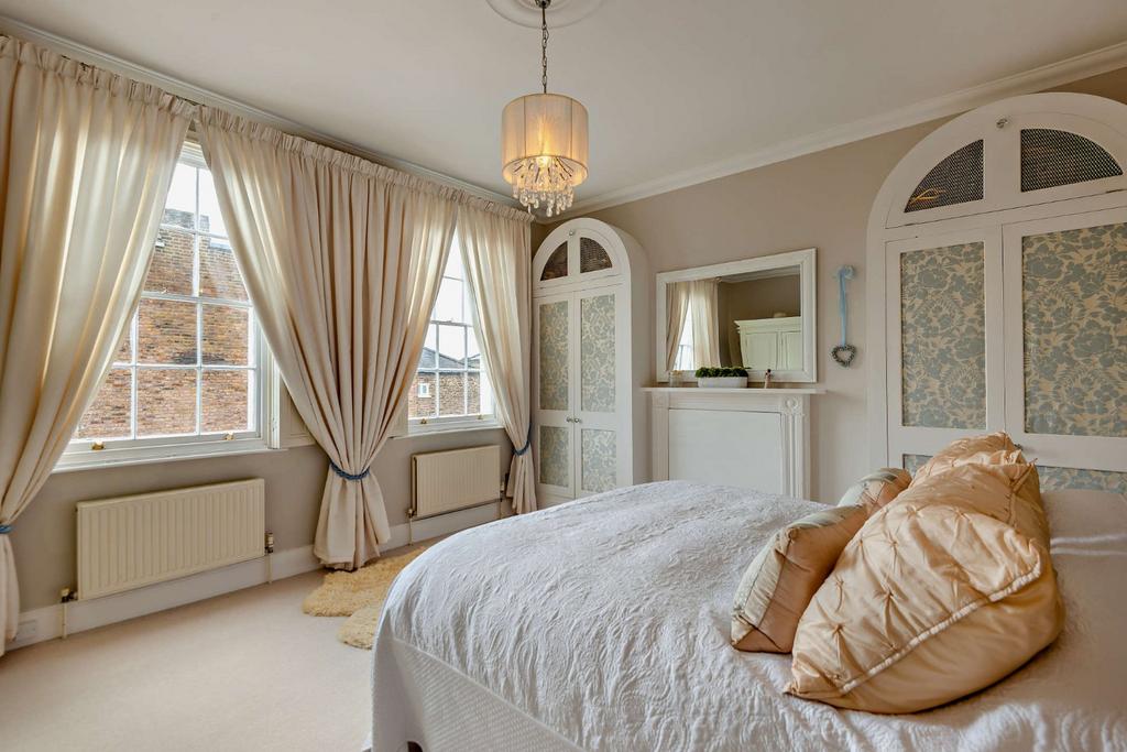 Principal Bedroom