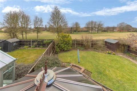 35 Emmer Green, Luton, LU2 8UH