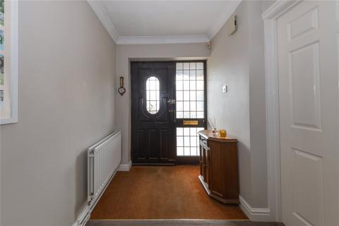 35 Emmer Green, Luton, LU2 8UH