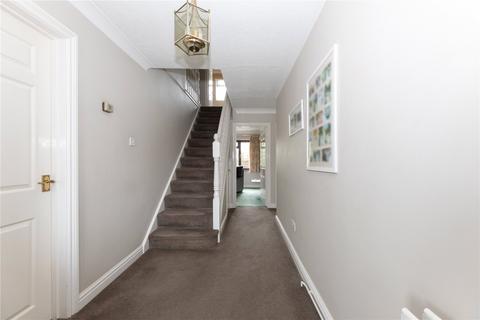 35 Emmer Green, Luton, LU2 8UH