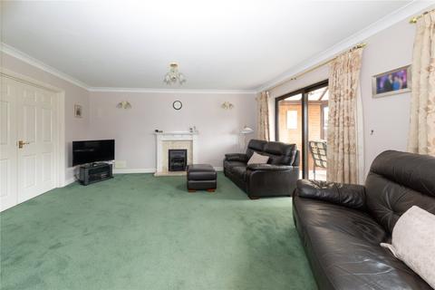 35 Emmer Green, Luton, LU2 8UH
