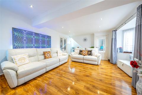 44 Bishop Way, Tingley, Wakefield, WF3 1UA
