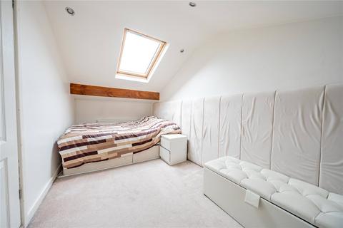 44 Bishop Way, Tingley, Wakefield, WF3 1UA