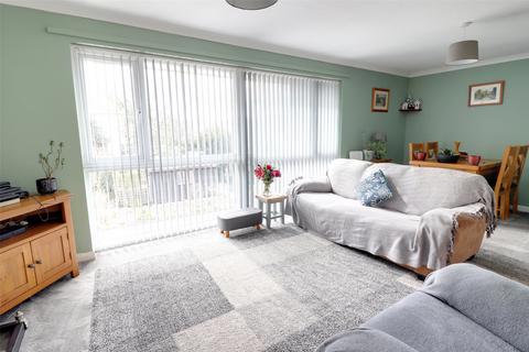 3 bedroom detached house for sale, Hendra Gardens, Launceston, Cornwall, PL15