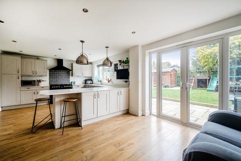 21 Ilbury Close, Shinfield, Reading, RG2 9DE