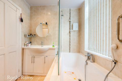 66 Belvedere Road, Burnley, BB10 4BE