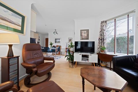 2 bedroom apartment for sale, Overton Road, Sutton SM2