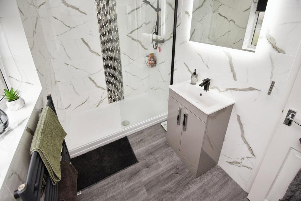 Ensuite