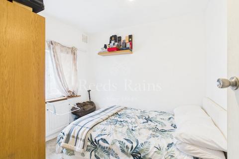 9 Burnham Crescent, Dartford, DA1 5BA