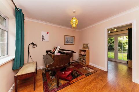 80 Cooper Lane, Laceby, Grimsby, DN37 7AS