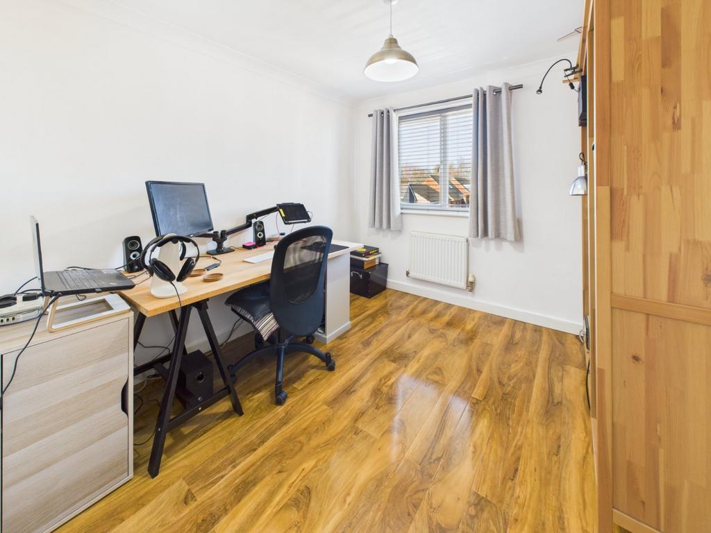 Bedroom/Office