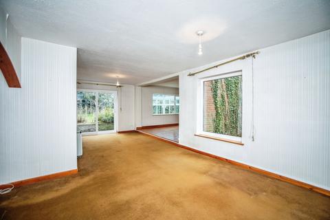 4 bedroom detached house for sale, Sallows Shaw, Cobham DA13