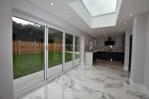 4 bedroom semi-detached house for sale, Beverley Gardens, Hornchurch, RM11